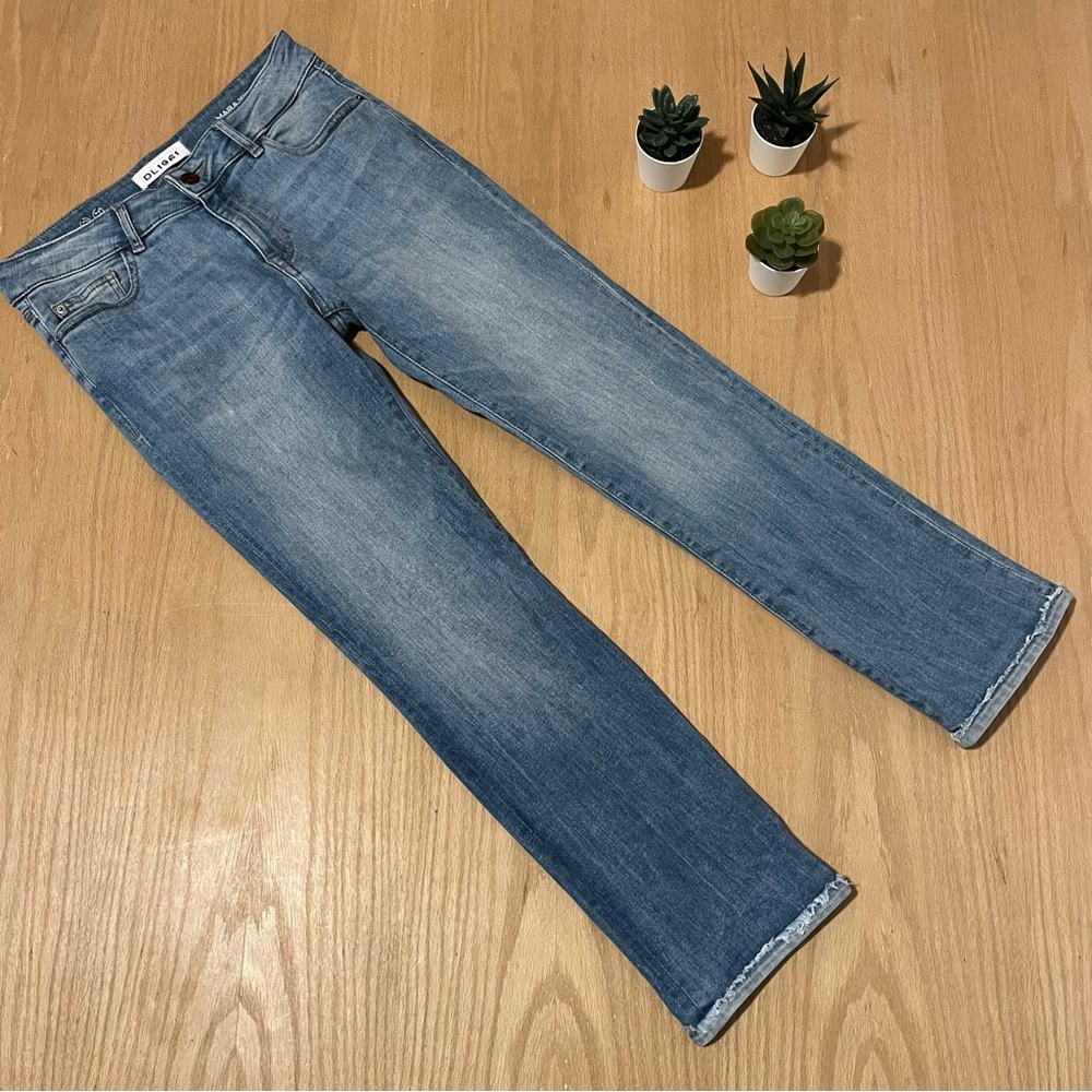 DL1961 Mara Instascupt Straight Ankle Jeans